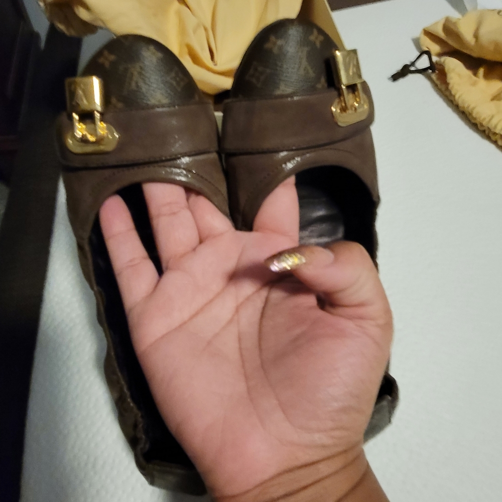 Louis Vuitton flats - Picture 8 of 10